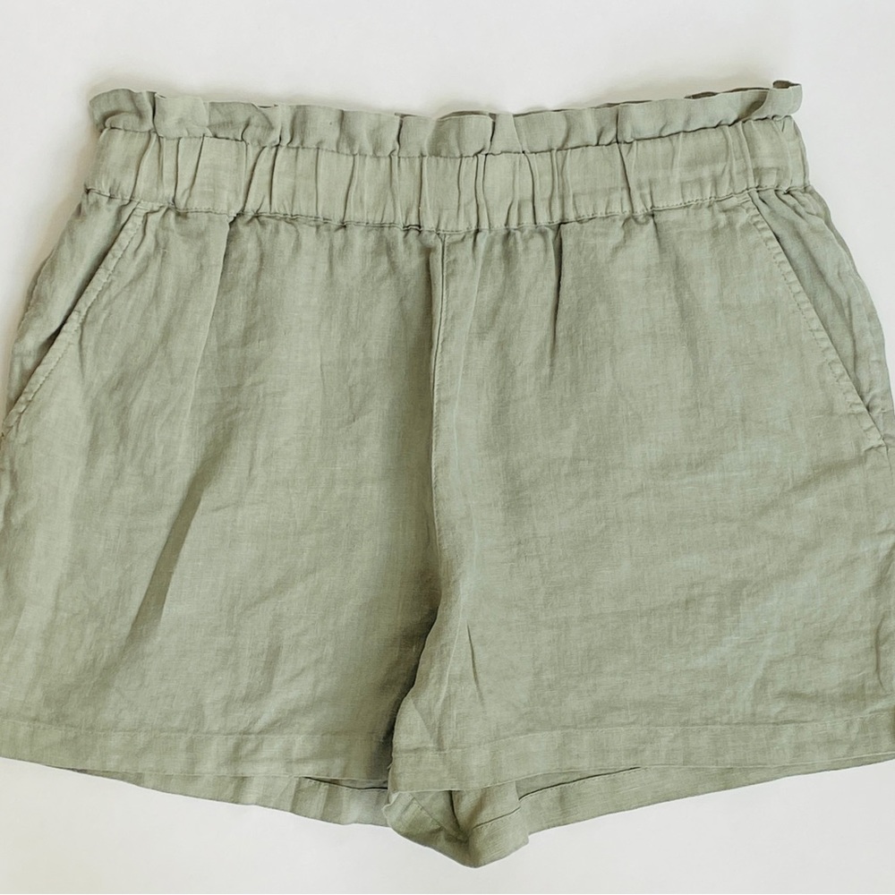 C&C California 100% Linen High Waisted Paperbag Shorts with Pockets (size M)